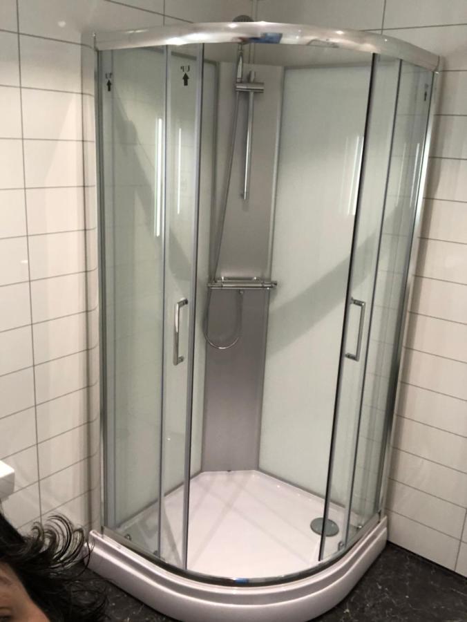 Den Gule Huset Lejlighed Lyngdal Eksteriør billede